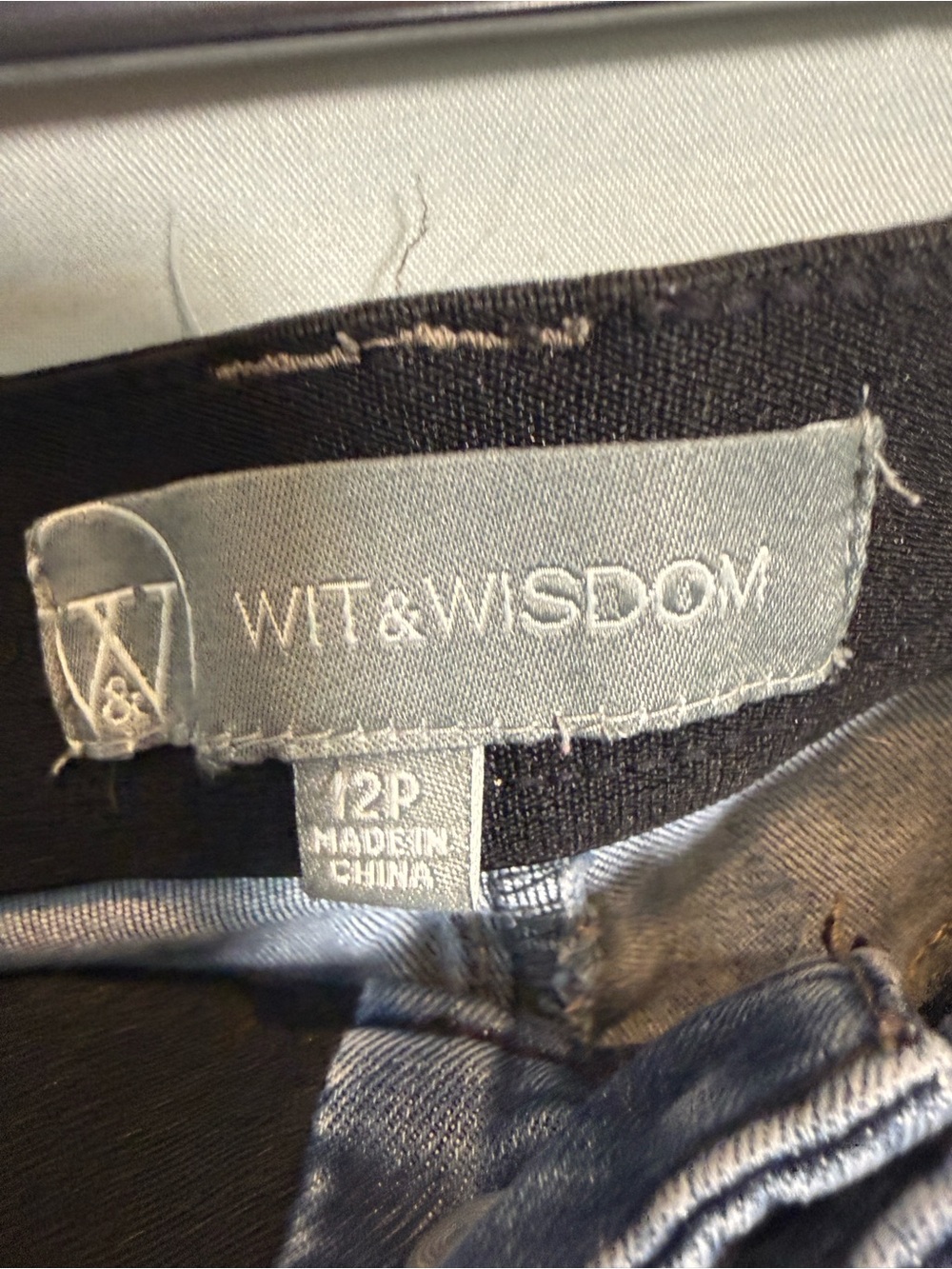 Wit & Wisdom Gray Waistband Label Jeans - Picture 2 of 3